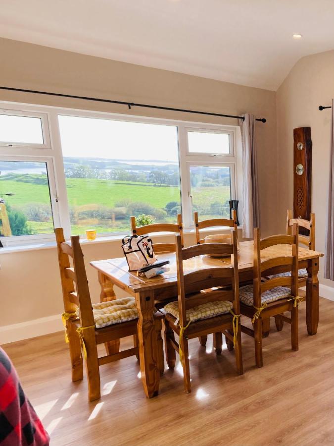 Private 3 Bedroom House Ideal For Family & Friends キリーベグス エクステリア 写真
