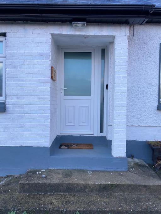 Private 3 Bedroom House Ideal For Family & Friends キリーベグス エクステリア 写真